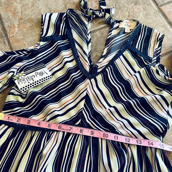 ⭐BOGO FREE⭐"NWT Boutique "LOVE" Brand Striped Cold-Shoulder Bell Sleeve Dress M - Picture 10 of 15
